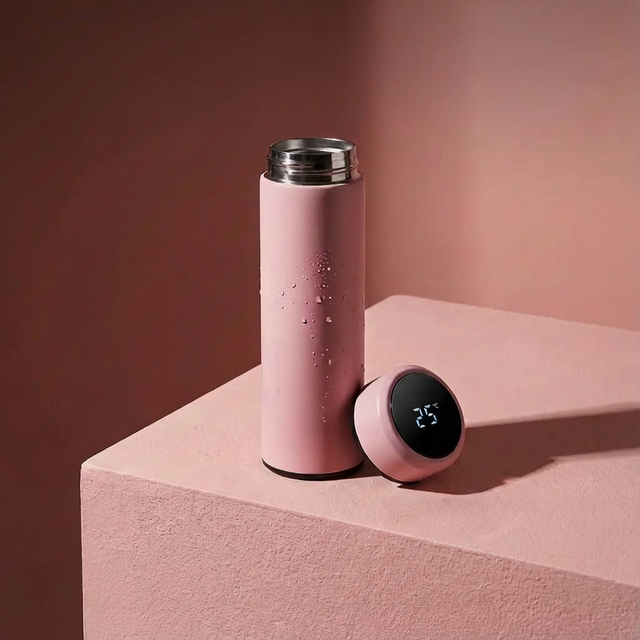 MAI.                                        Eco-friendly Smart Bottle